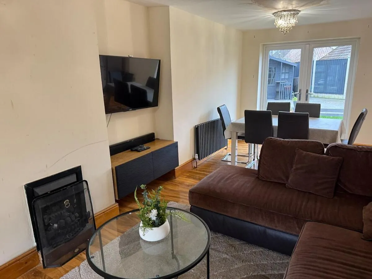 Specious 5Br Home - Near Wollaton Hall, Qmc, City Centre & Nottingham University - Sleeps 9 Reino Unido